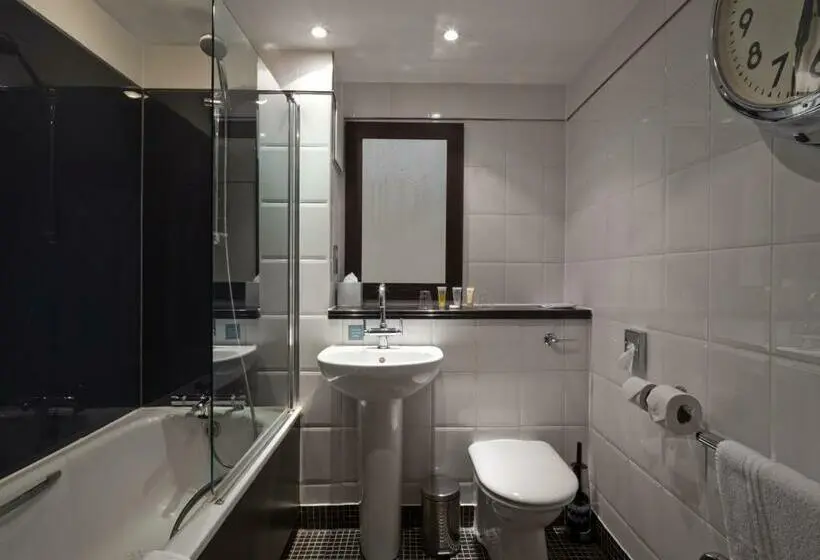 Superior-huone, De Vere Horsley Estate