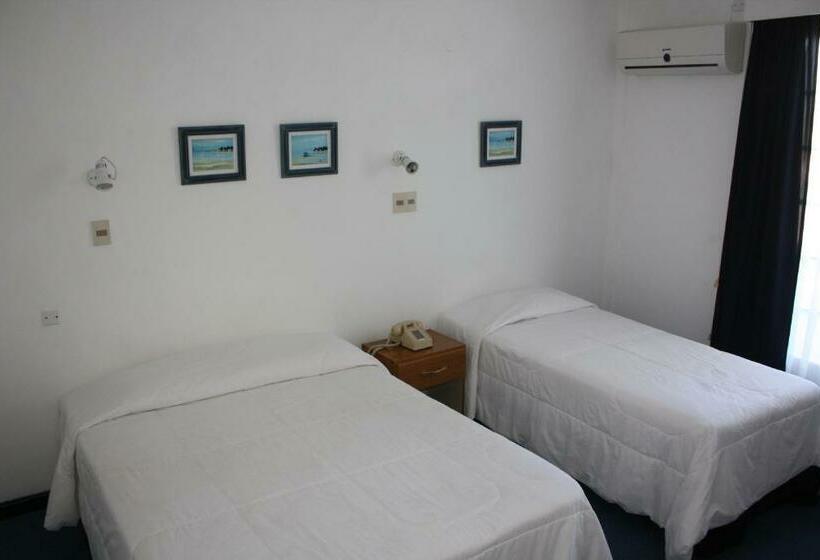 Üç Kişilik Standart Oda, Escorial