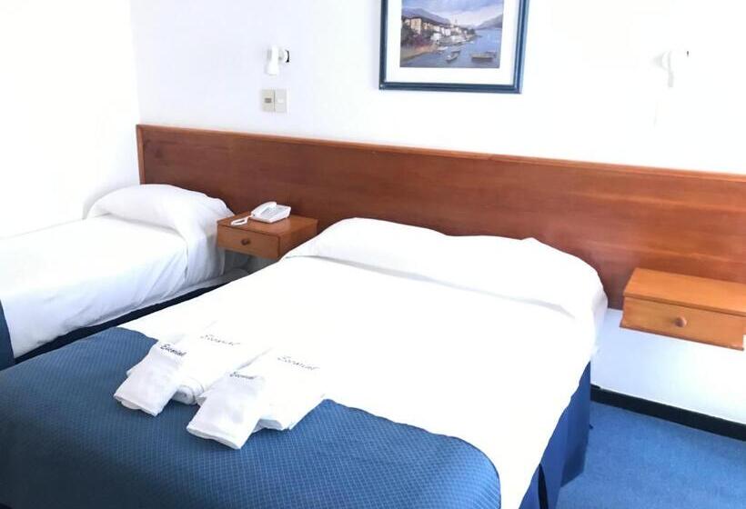 Lüks Üç Kişilik Oda, Escorial