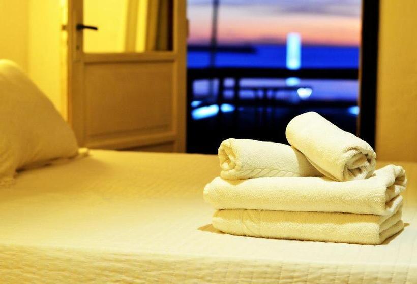 غرفة كلاسيكية مع بلكونة, Hostería Miramar