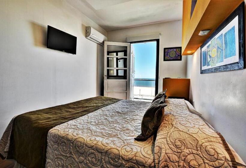 غرفة كلاسيكية مع بلكونة, Hostería Miramar