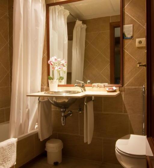 اتاق استاندارد یک نفره, Mayno