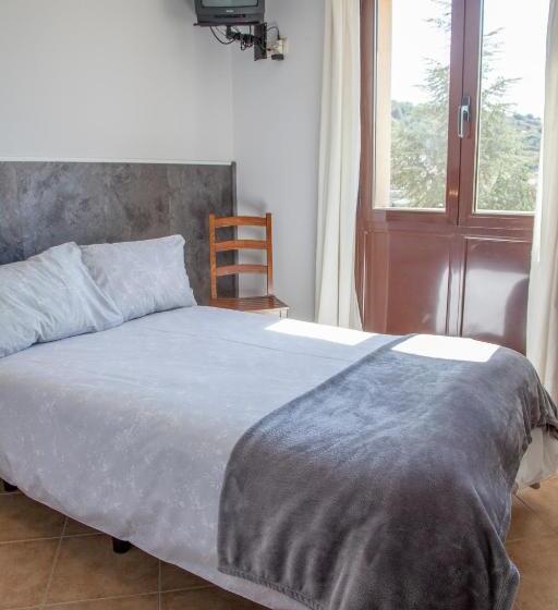 اتاق استاندارد یک نفره, Mayno