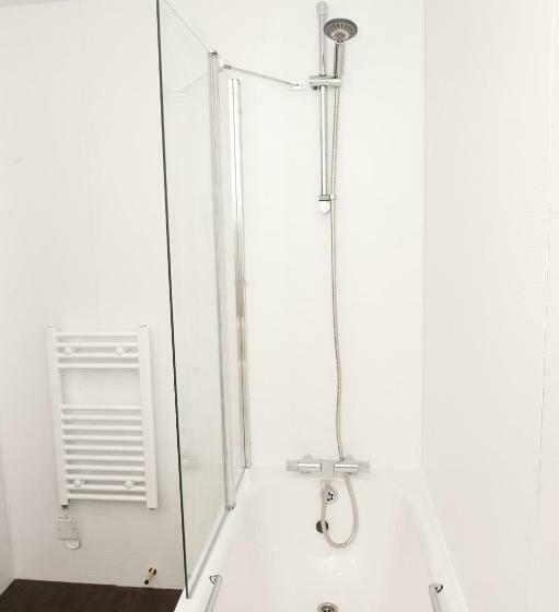 غرفة قياسية فردية, The Crown Inn