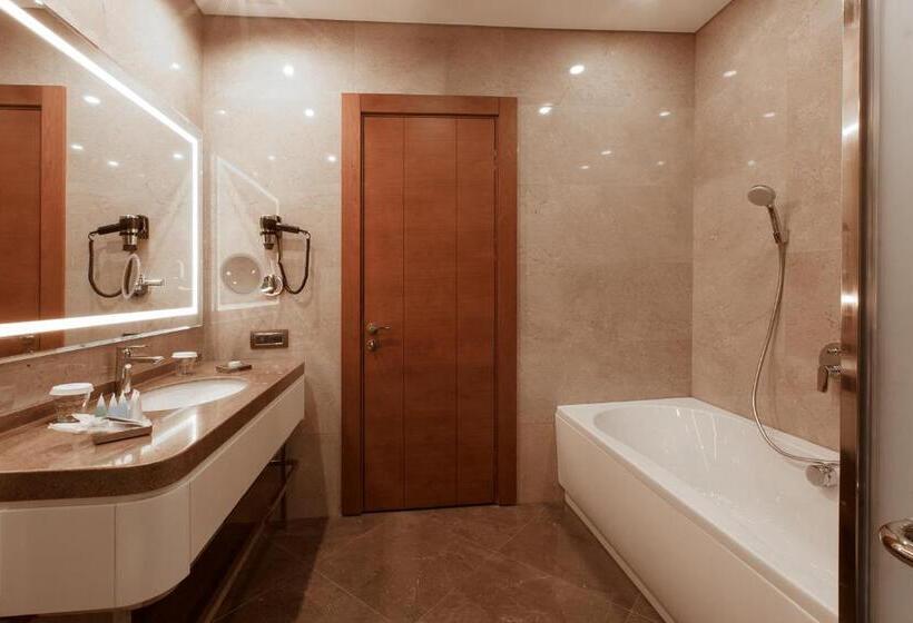 3 Bedroom Suite, Movenpick Winter Park Baku