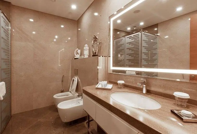 اتاق سوپریور سه تخته, Movenpick Winter Park Baku