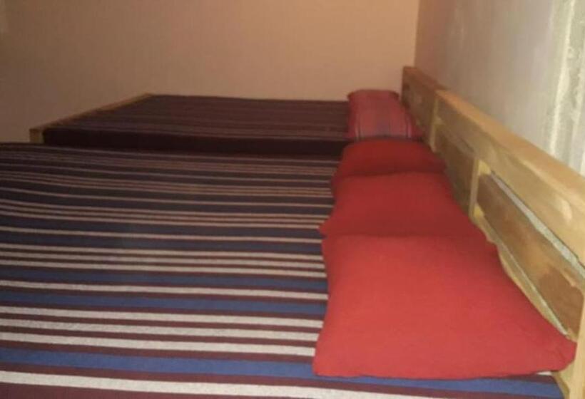 اتاق استاندارد سه نفره, Anuhas Family Resort & Water House