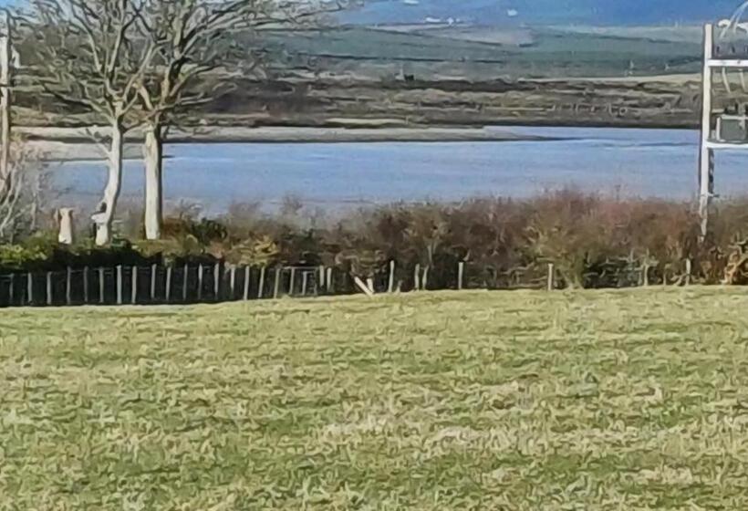 غرفة قياسية, The Beach House