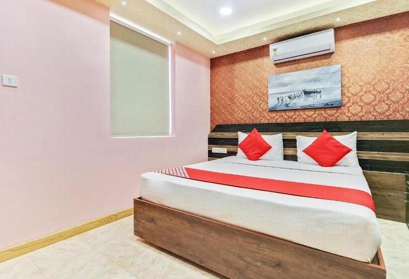 Трехместный Номер Классика, Collection O Hotel Silver Inn