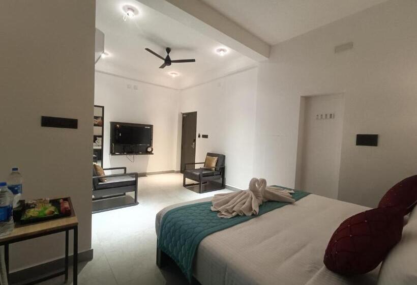 带大床的标准间, Devaki Resort