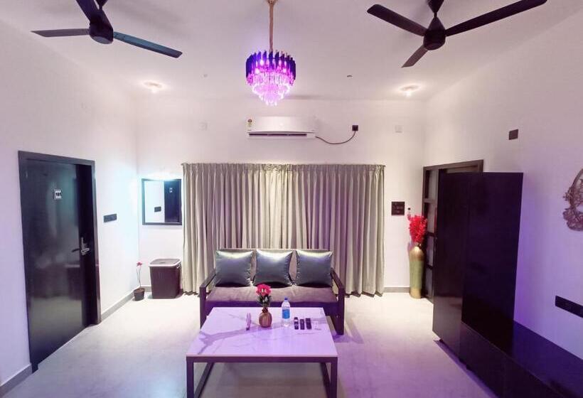 Люкс с гидромассажем, Devaki Resort