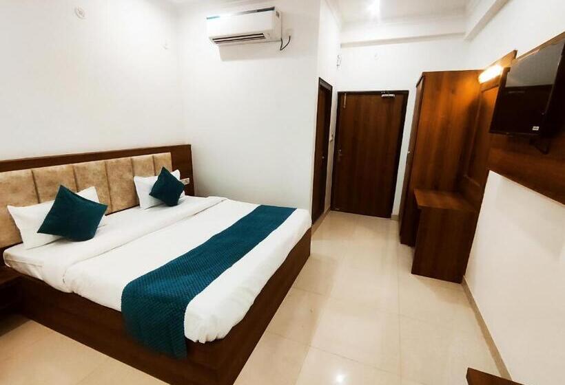 家庭间, Jvs Palace