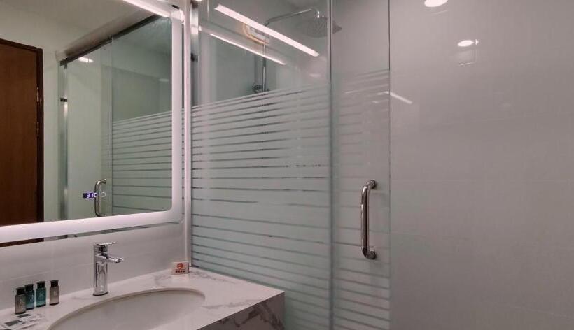 חדר סופריור, Kapalai