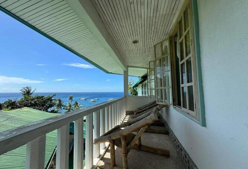 Номер Deluxe Вид на Море, Liberty S Community Lodge And Diving