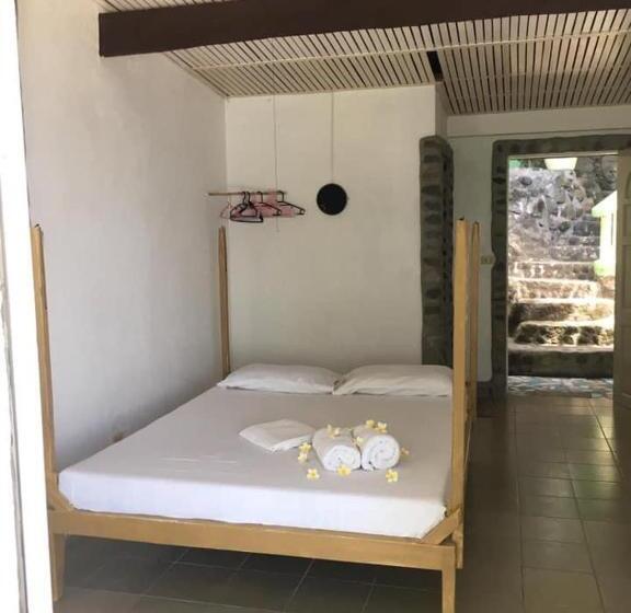Номер Deluxe Вид на Море, Liberty S Community Lodge And Diving