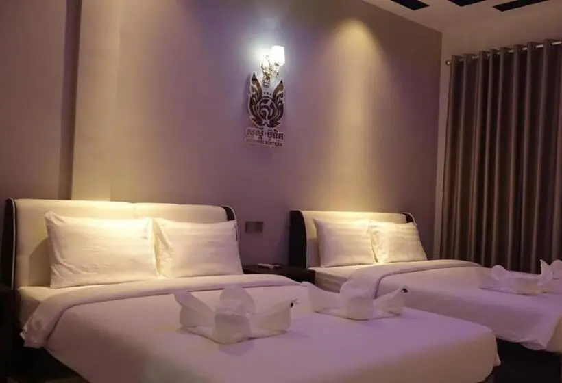 اتاق خانوادگی, Sawadee Suorsdei Boutique
