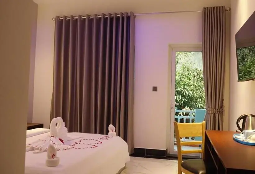 اتاق لوکس, Sawadee Suorsdei Boutique