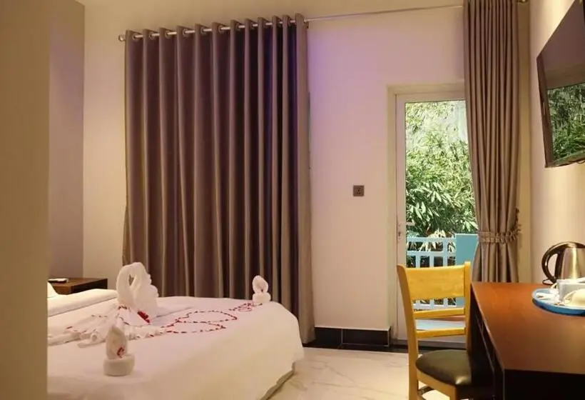 اتاق لوکس, Sawadee Suorsdei Boutique
