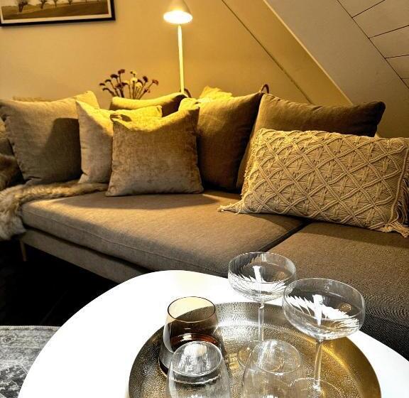 듀플렉스 스위트, Wisteria österlen