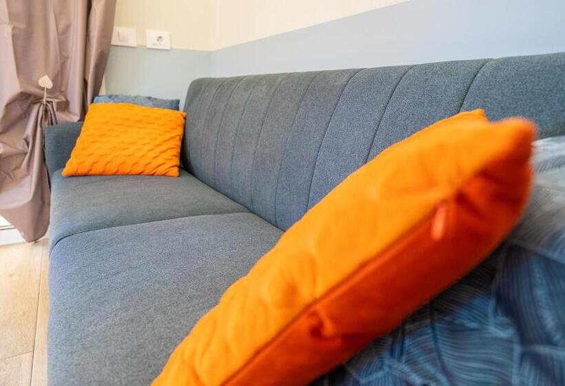 标准工作室, Orlando 85 Complex Costa Adeje