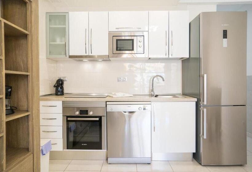 Апартаменты 1 Спальня, Orlando 85 Complex   Costa Adeje
