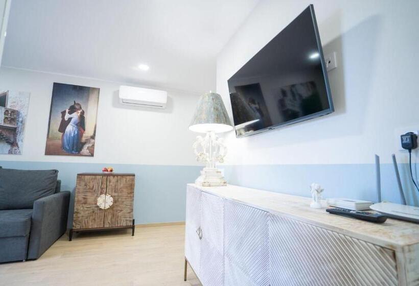 Люкс с Балконом, Orlando 85 Complex   Costa Adeje