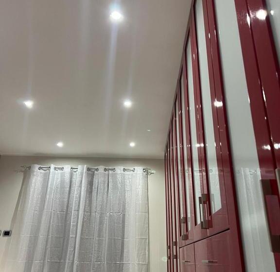 اتاق استاندارد یک نفره, Maison Dante