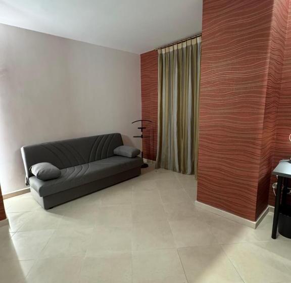 اتاق استاندارد, Maison Dante