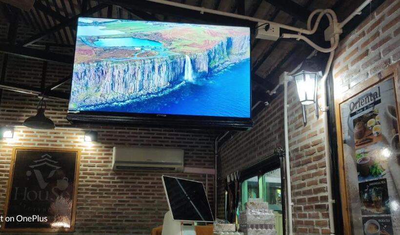 Номер Стандарт, V House