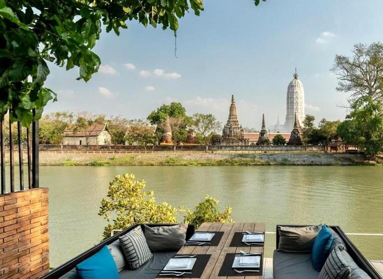 Номер Стандарт с Балконом, V House