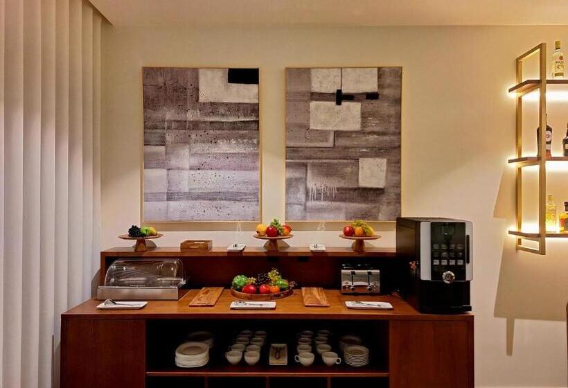 Трехместный Номер Базовый, 3m Hostel & Suites