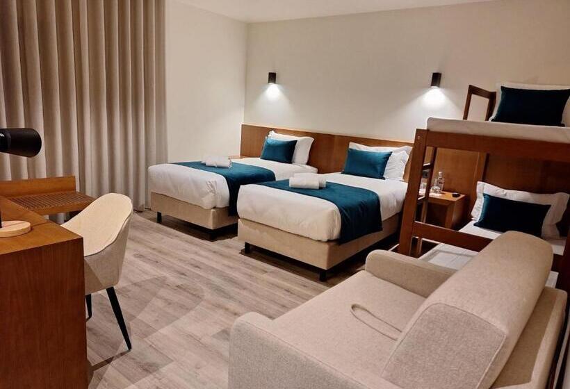 Четырехместный Номер Стандарт, 3m Hostel & Suites