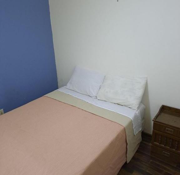 דירת חדר, Daymán Apart