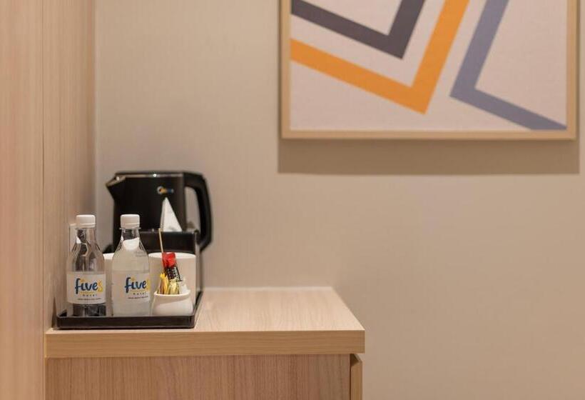 스탠다드 룸, Fives Hotel Meldrum