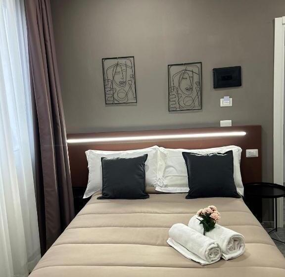 חדר סטנדרט לארבעה, Crisvan