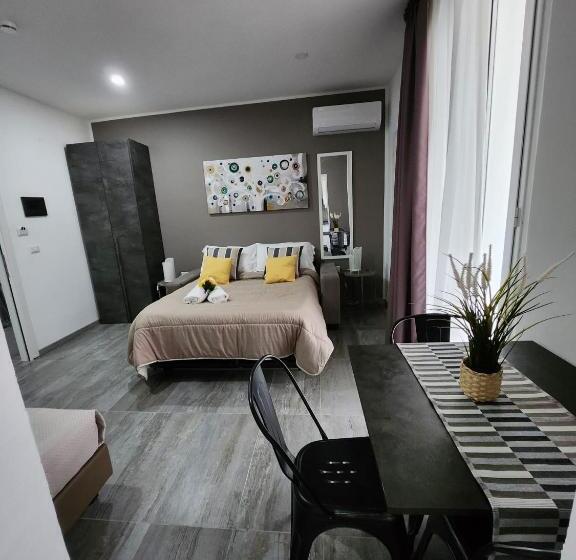 חדר סטודיו סטנדרד, Crisvan