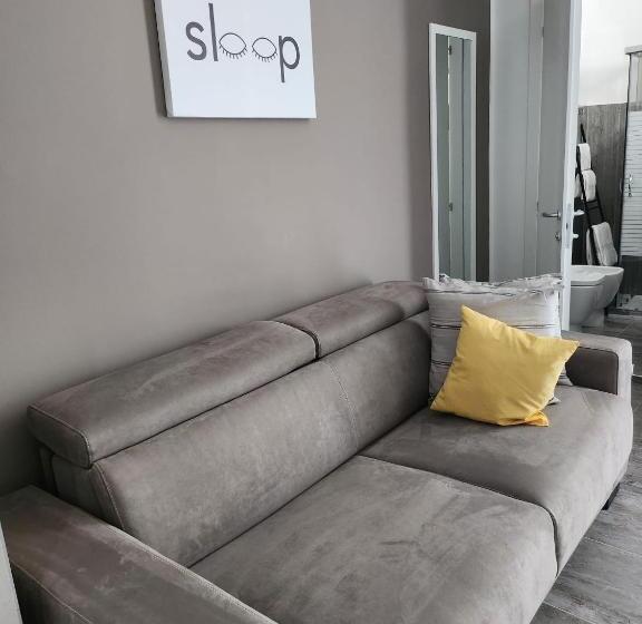 חדר סטודיו סטנדרד, Crisvan