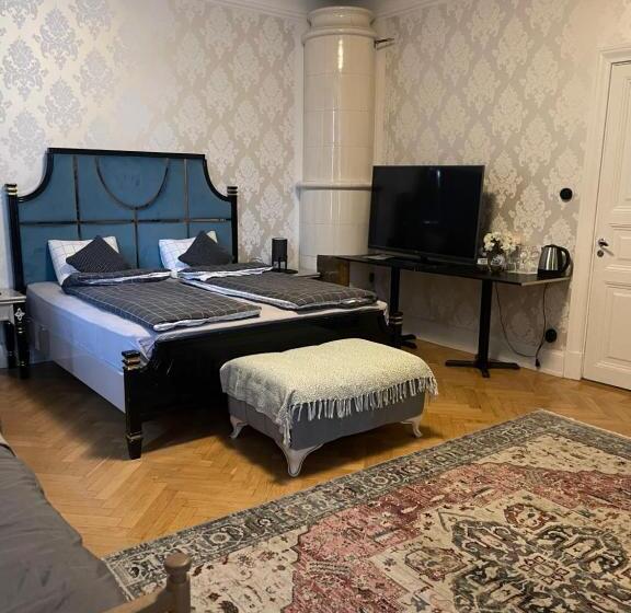 غرفة عائلية, Grand Station Restaurant & Rum