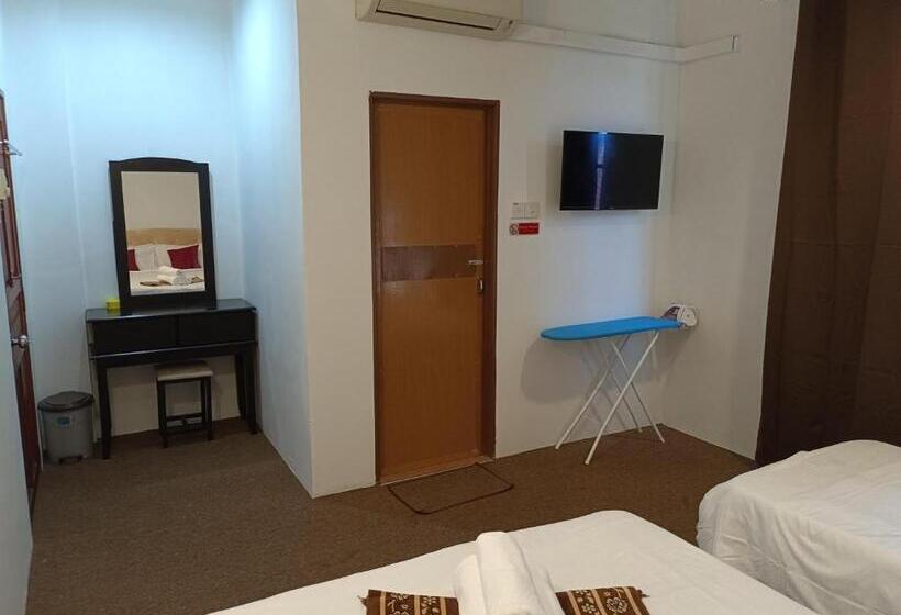 غرفة ديلوكس ثلاثية, Oyo 90868 Oba