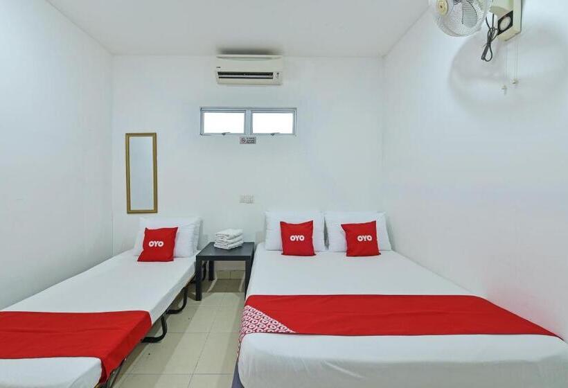 Трехместный Номер Deluxe, Oyo 90879 Eleven Inn