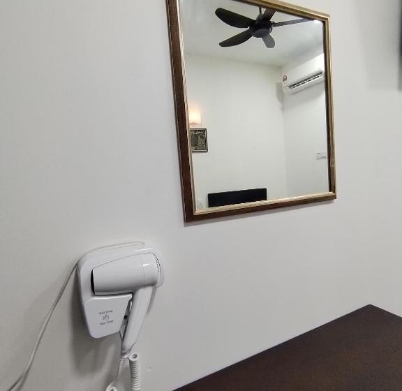 غرفة عائلية, Suria Paradise Lodge