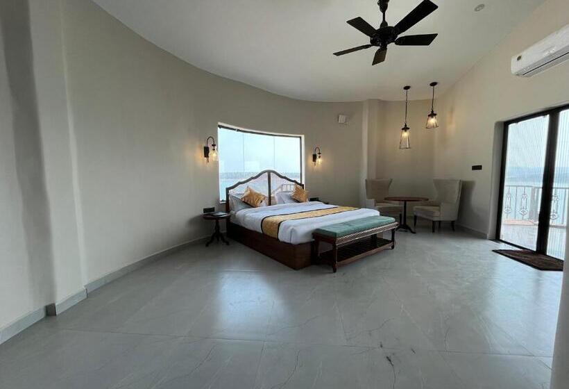 带花园景观和一个卧室的别墅, Narwar Lakefront Resort
