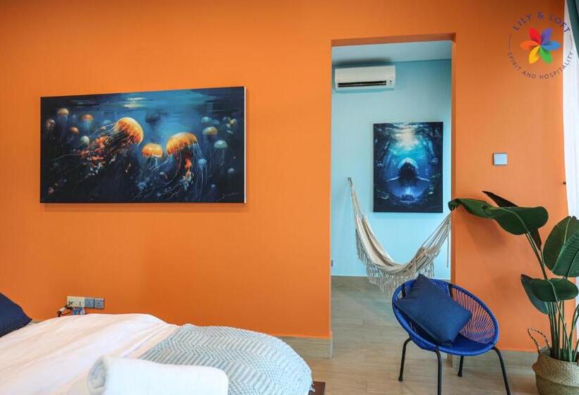 발코니가 있는 스위트, Private Studio In Bungalow By Lilyandloft