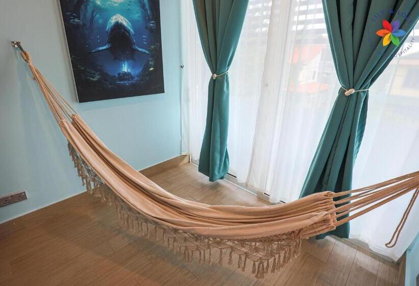 발코니가 있는 스위트, Private Studio In Bungalow By Lilyandloft