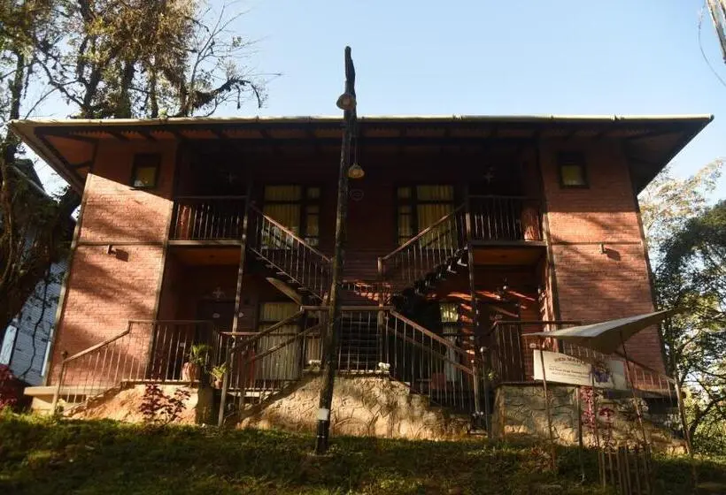 バルコニー付スイート, Red Panda Jungle Camp A Unit Of Davinchi Homes Pvt Ltd