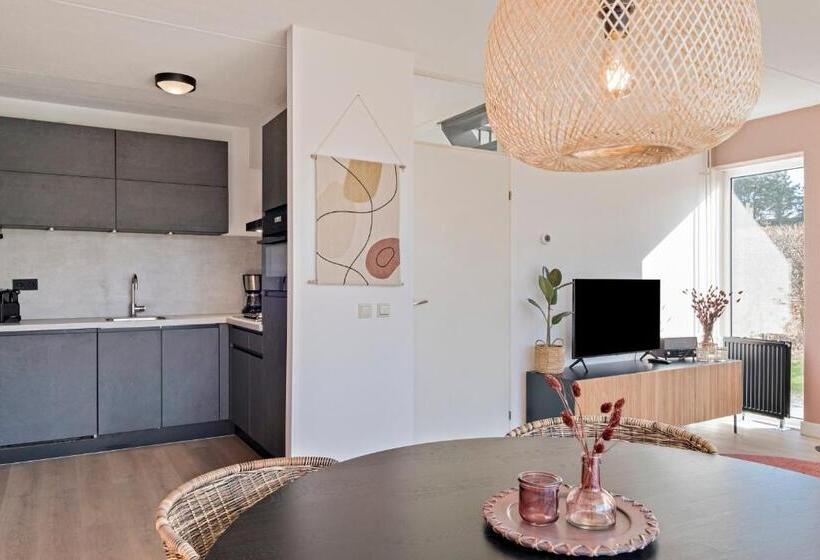 Бунгало Стандарт Вид на Сад, Summio Vakantiepark Emslandermeer