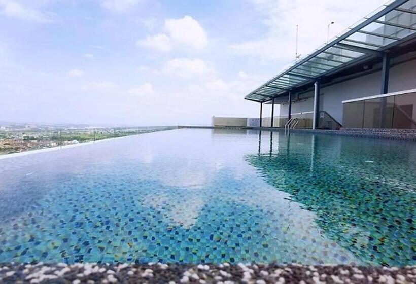 1 Bedroom Apartment with Balcony, Mykeythe Quartz A 06 03a Melaka City