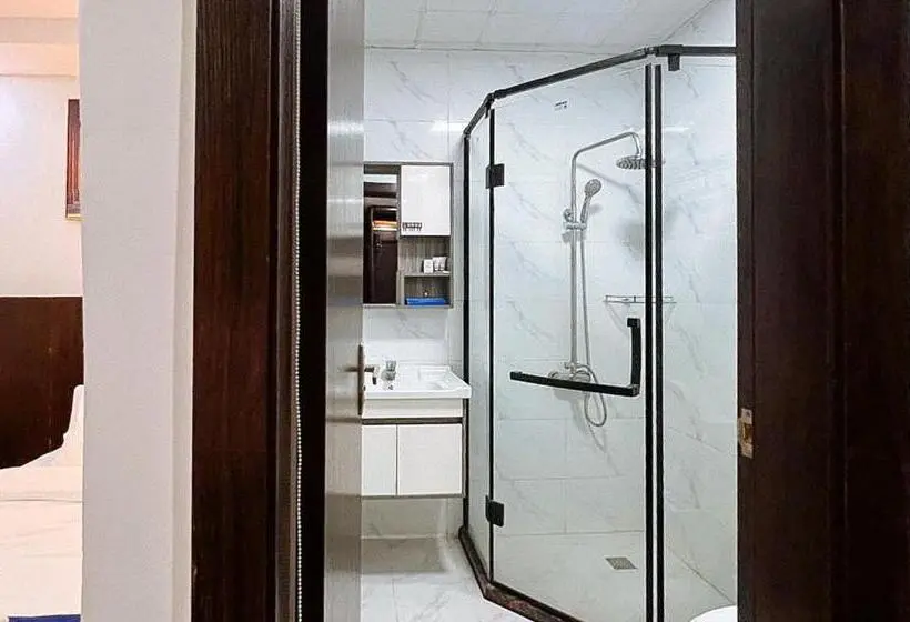 キングサイズベッドのデラックスルーム, Yy City Garden Hotel Arayat Pampanga