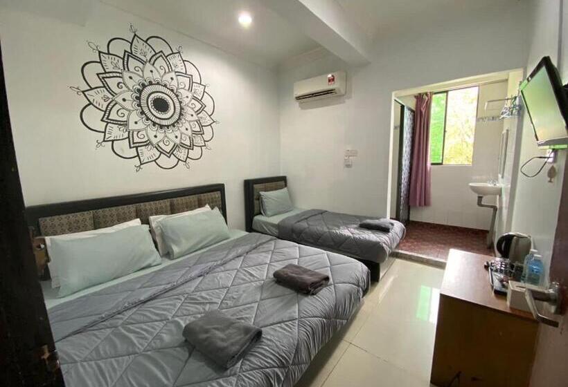 חדר משפחתי, Mj Inn