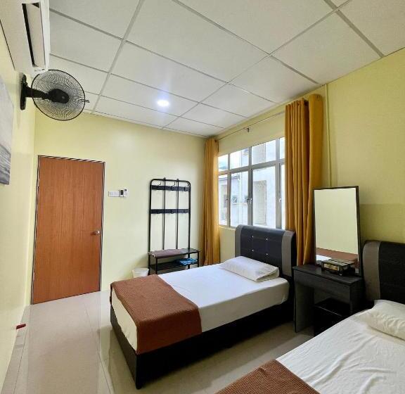 חדר סטנדרט, Najzara